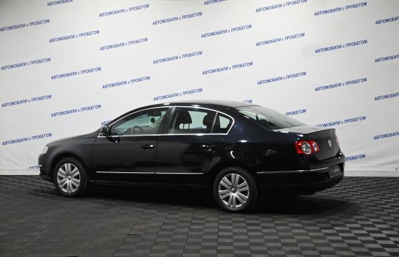 Volkswagen Passat, 1.8 л, Робот, 2010 фото 6