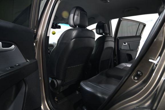 Kia Sportage, 2.0 л, АТ, 2012 фото 1