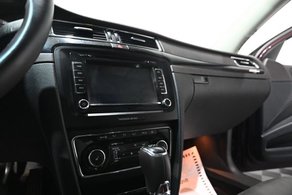 Skoda Superb, 2.0 л, Робот, 2013 фото 13