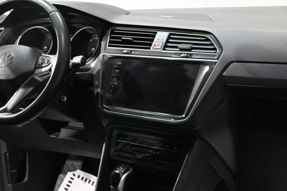 Volkswagen Tiguan, 2.0 л, Робот, 2020 фото 10