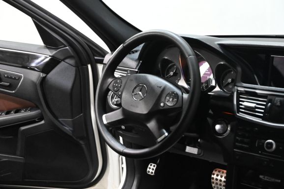 Mercedes-Benz E-Класс, 3.5 л, АТ, 2011 фото 10