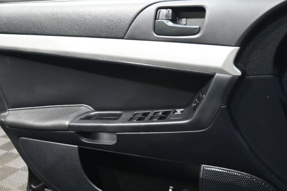 Mitsubishi Lancer, 1.8 л, Вариатор, 2014 фото 2