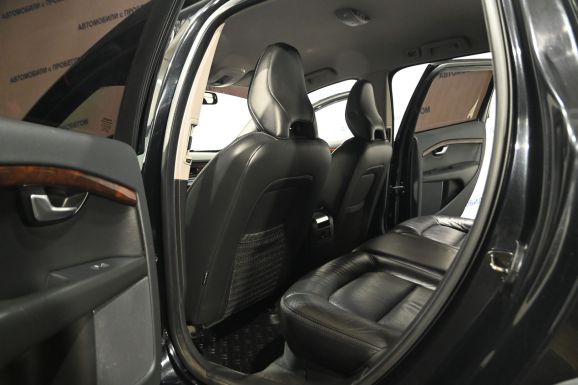 Volvo XC70, 2.4 л, АТ, 2010 фото 1