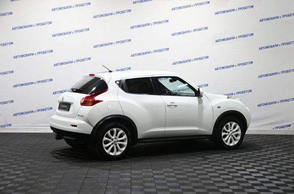 Nissan Juke, 1.6 л, Вариатор, 2012 фото 4