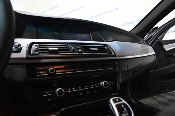 BMW 5 серии, 3.0 л, АТ, 2011 фото 12