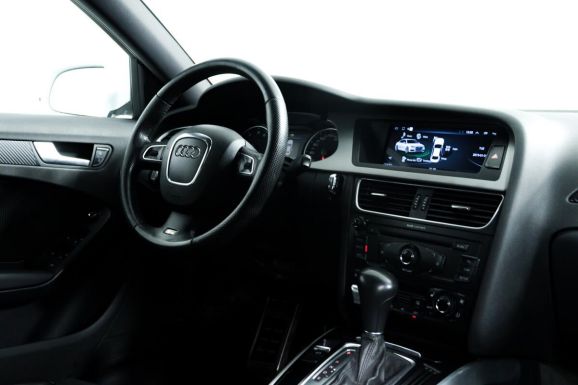 Audi A4, 2.0 л, АТ, 2011 фото 10