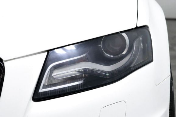 Audi A4, 2.0 л, АТ, 2011 фото 1