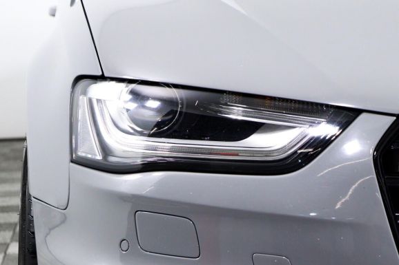 Audi A4, 2.0 л, Вариатор, 2013 фото 1