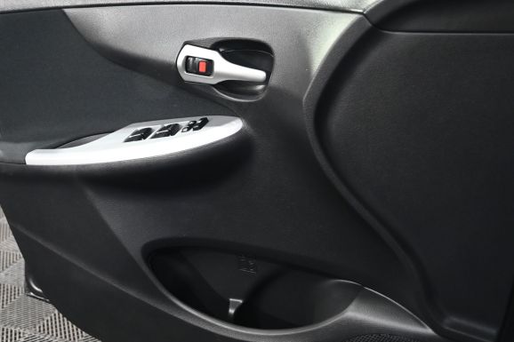 Toyota Corolla, 1.6 л, АТ, 2011 фото 9