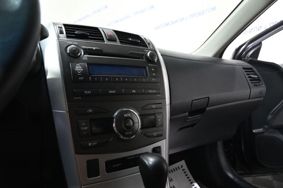 Toyota Corolla, 1.6 л, АТ, 2011 фото 1