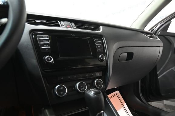 Skoda Octavia, 1.4 л, Робот, 2013 фото 1