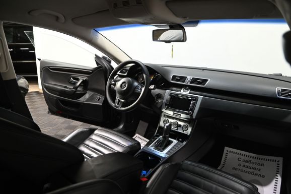 Volkswagen Passat CC, 1.8 л, Робот, 2012 фото 7