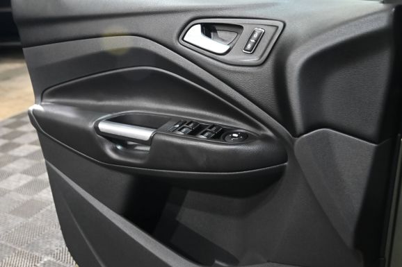 Ford Kuga, 2.0 л, Робот, 2013 фото 1