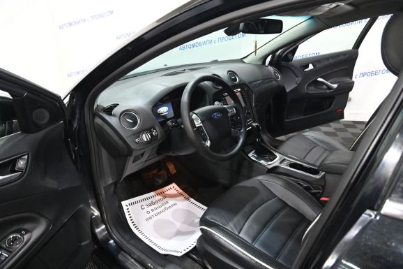 Ford Mondeo, 2.0 л, Робот, 2013 фото 9