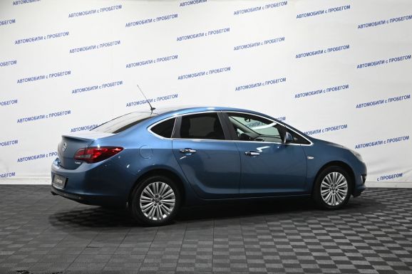 Opel Astra, 1.4 л, АТ, 2013 фото 6