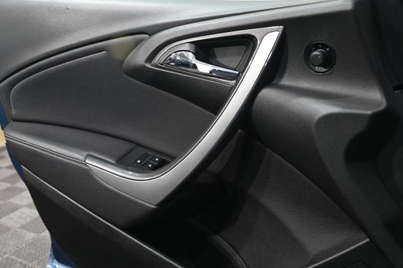 Opel Astra, 1.4 л, АТ, 2013 фото 9