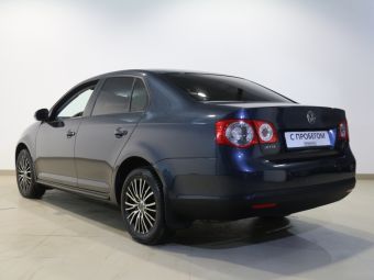 Volkswagen Jetta, 1.6 л, АКПП, 2010 фото 6