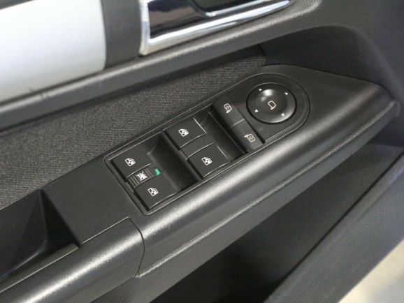 Opel Astra, 1.6 л, Робот, 2012 фото 2