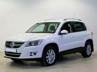 Volkswagen Tiguan, 2.0 л, АКПП, 2011 фото 3