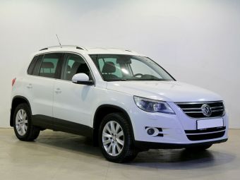 Volkswagen Tiguan, 2.0 л, АКПП, 2011 фото 5