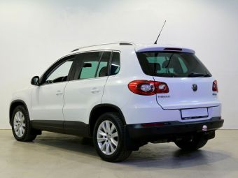 Volkswagen Tiguan, 2.0 л, АКПП, 2011 фото 6