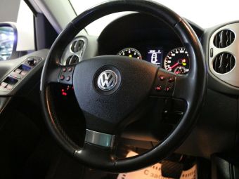 Volkswagen Tiguan, 2.0 л, АКПП, 2011 фото 11