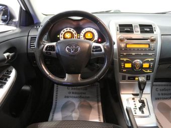 Toyota Corolla, 1.6 л, АКПП, 2013 фото 2