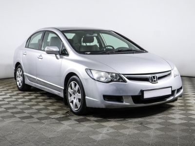 Honda Civic, 1.8 л, МКПП, 2008 фото 4