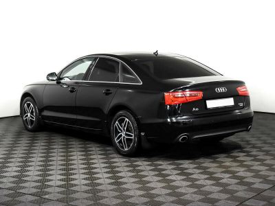 Audi A6, 3.0 л, РКПП, 2011 фото 8