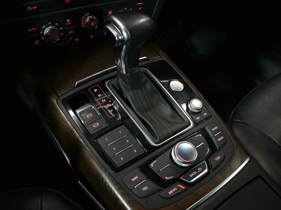 Audi A6, 2.0 л, Вариатор, 2012 фото 17