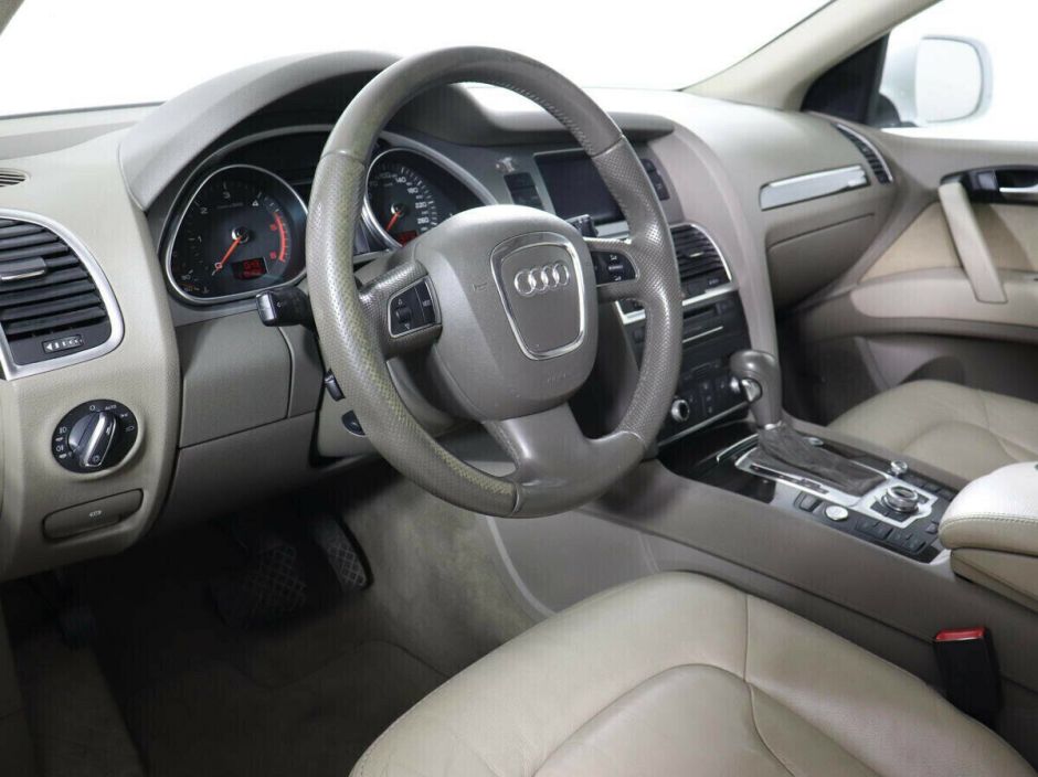 Audi Q7, 3.0 л, АТ, 2010 фото 11