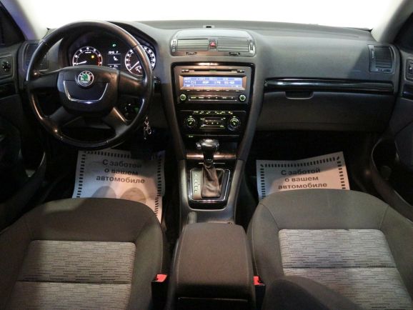 Skoda Octavia, 1.8 л, АТ, 2013 фото 2