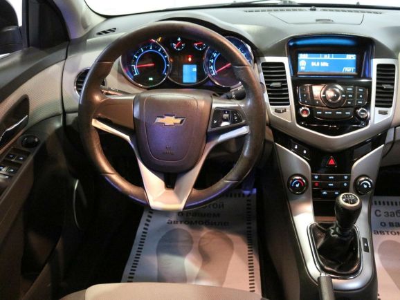 Chevrolet Cruze, 1.8 л, МТ, 2011 фото 2