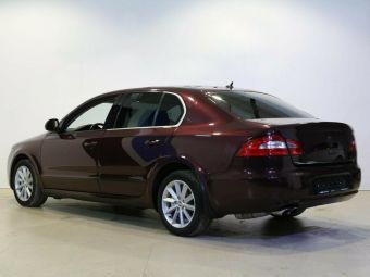 Skoda Superb, 1.8 л, АКПП, 2013 фото 6