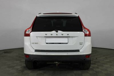 Volvo XC60, 2.4 л, АКПП, 2010 фото 7