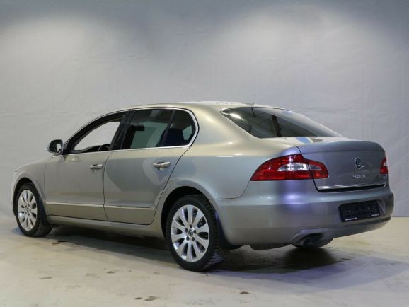 Skoda Superb, 1.8 л, Робот, 2011 фото 6