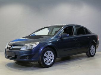 Opel Astra, 1.8 л, АКПП, 2012 фото 3