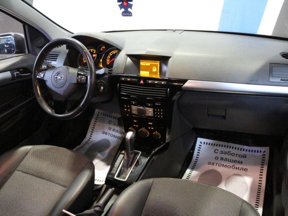 Opel Astra, 1.8 л, АТ, 2012 фото 7