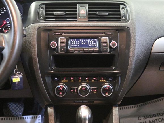 Volkswagen Jetta, 1.4 л, Робот, 2012 фото 1