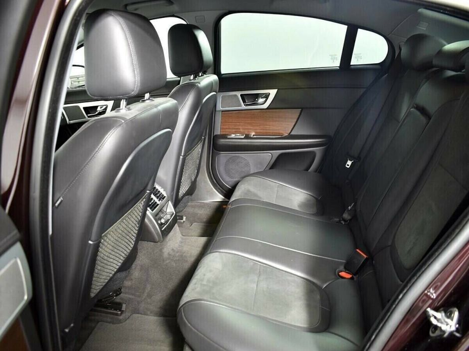 Jaguar XF, 2.0 л, АТ, 2014 фото 1