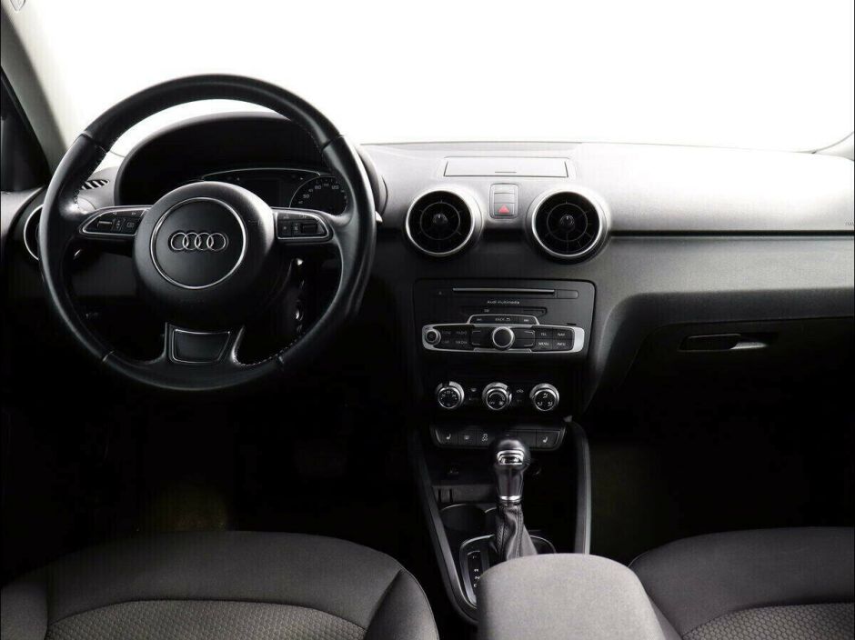 Audi A1, 1.4 л, Робот, 2015 фото 8