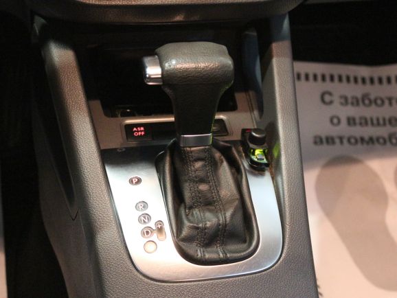 Volkswagen Jetta, 1.6 л, Робот, 2010 фото 2