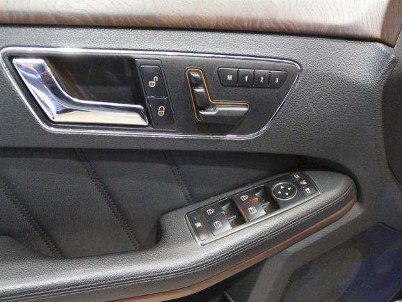 Mercedes-Benz E-Класс, 3.5 л, АТ, 2010 фото 19