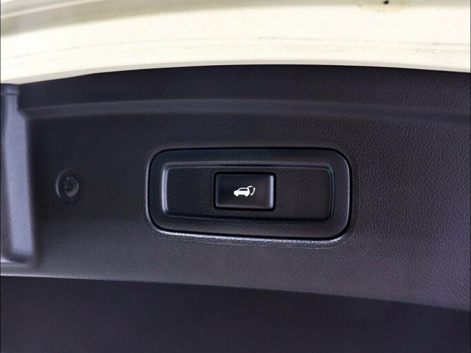 Infiniti FX, 3.7 л, АТ, 2012 фото 1