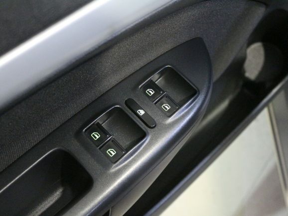 Skoda Octavia Elegance, 1.4 л, Робот, 2012 фото 2