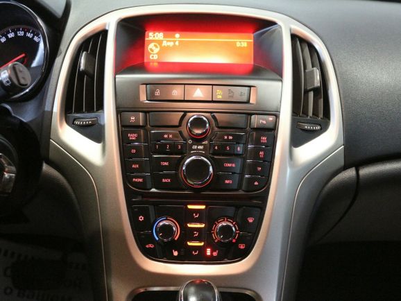 Opel Astra Cosmo, 1.6 л, АТ, 2012 фото 2