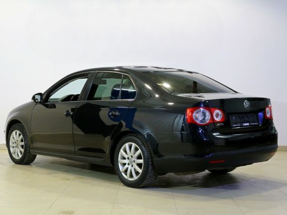 Volkswagen Jetta, 1.6 л, Робот, 2010 фото 6