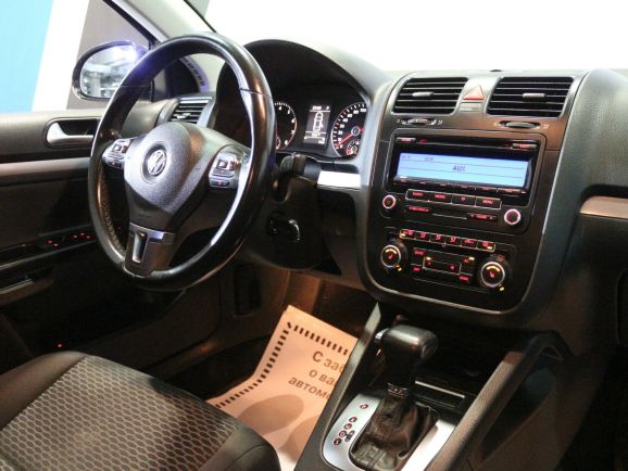 Volkswagen Jetta, 1.6 л, Робот, 2010 фото 8