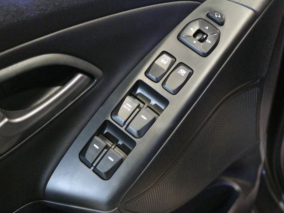 Hyundai ix35, 2.0 л, МТ, 2013 фото 1