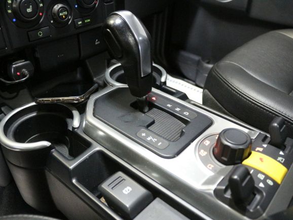 Land Rover Discovery HSE, 2.7 л, АТ, 2009 фото 2